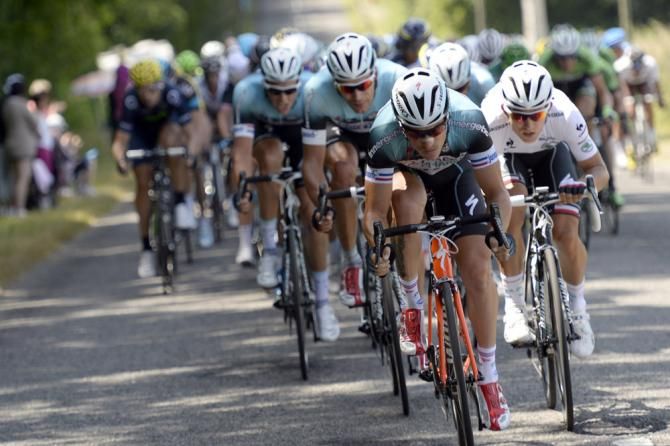 Sylvain Chavanel (Omega Pharma-QuickStep) drives the pace as the Belgian team split the peloton in strong crosswinds