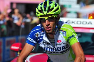 Vincenzo Nibali (Liquigas) lost time to Michele Scarponi (Lampre)