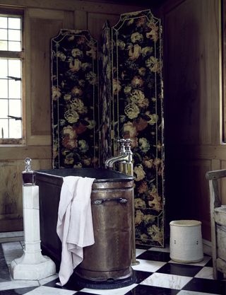 Dark floral bathroom screen