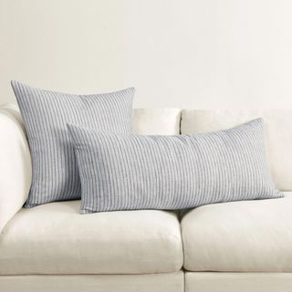 Nevya Pillow