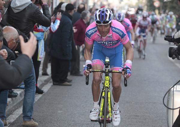 Michele Scarponi (Lampre - ISD) pushes the pedals at the front