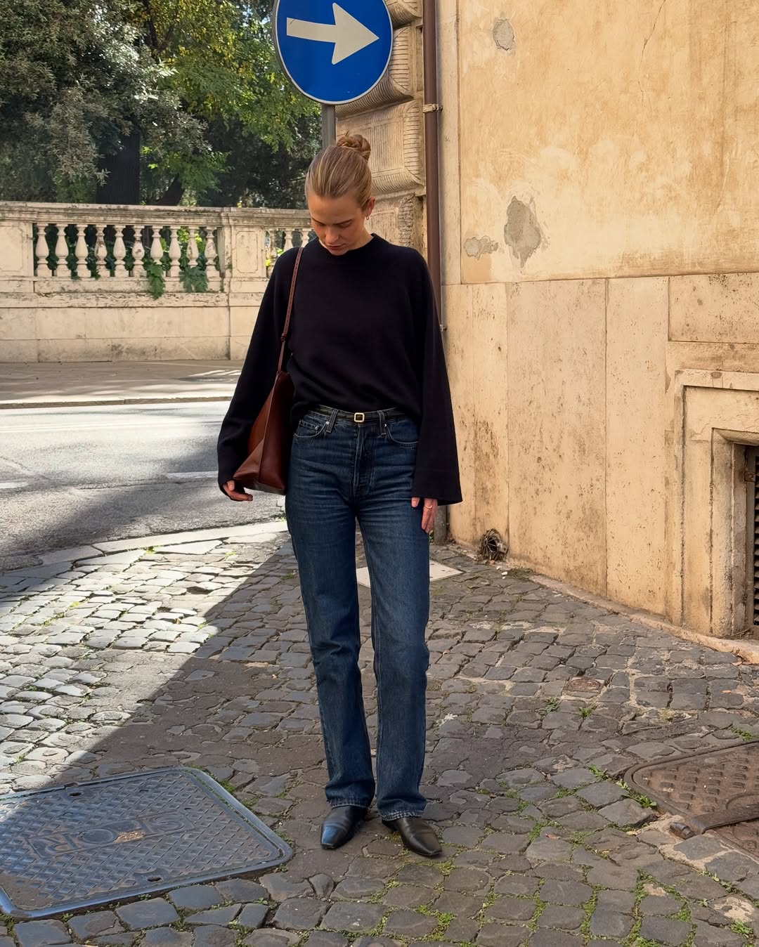 Clara in stovepipe jeans