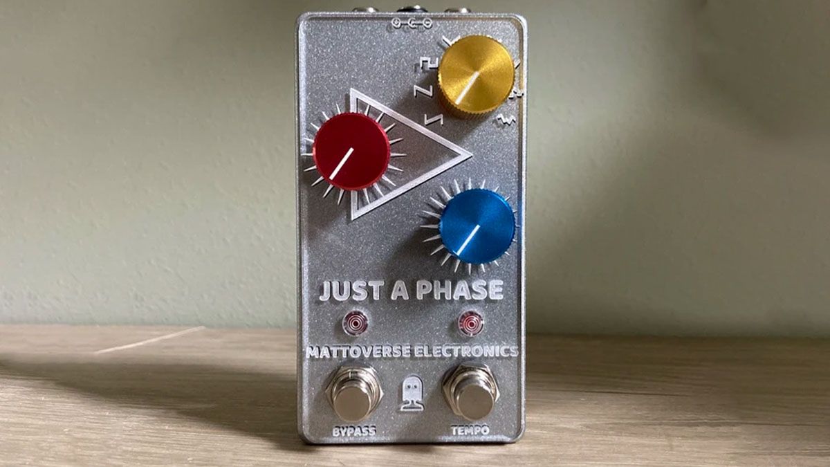 Mattoverse Electronics&#039; Just a Phase pedal