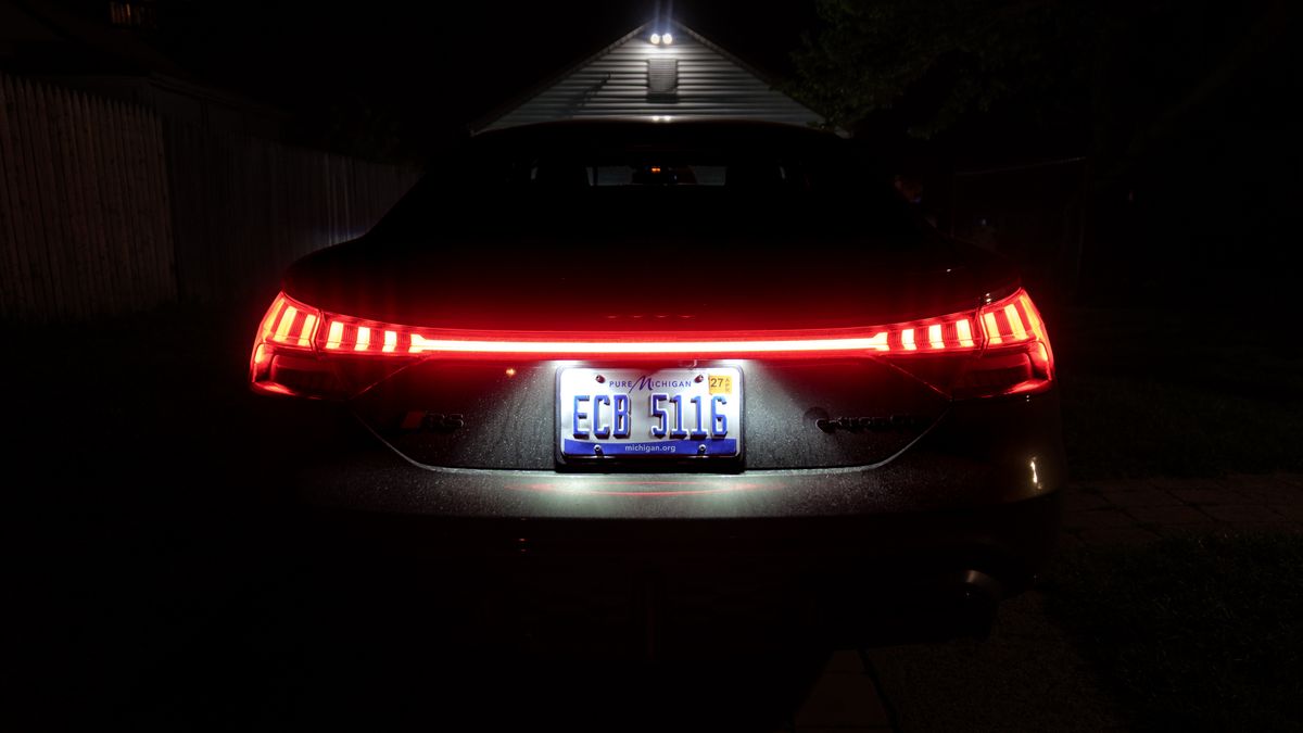 2026 Audi RS e-tron RT review.