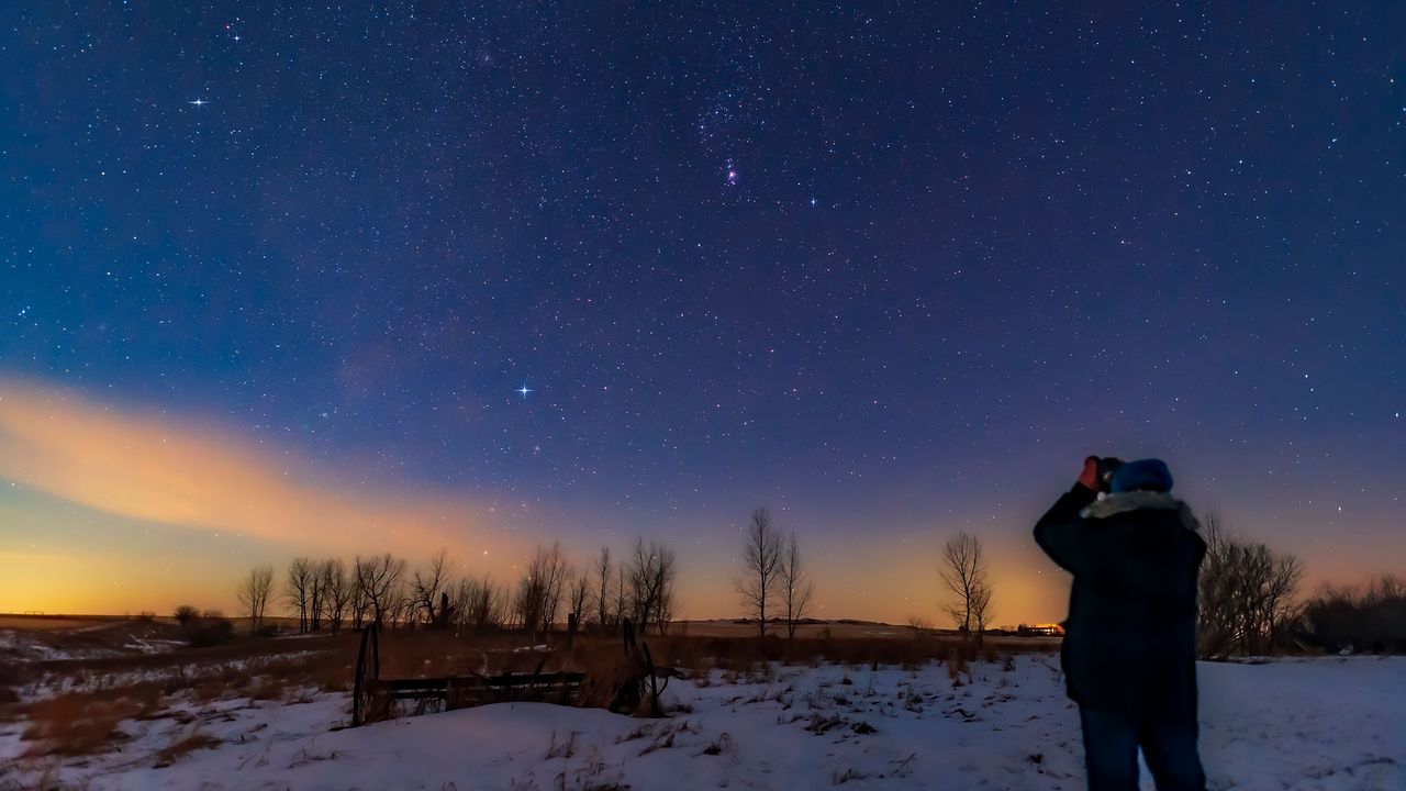 My 5 favorite sights to see in the night sky with binoculars