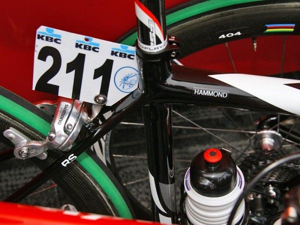 Roger Hammond (Cerv&eacute;lo TestTeam) set off from Brugge aboard a new cobbles-specific RS while the rest of the team donned aero bikes.