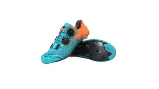 Best shoes for Peloton: Product image of cycling shoes