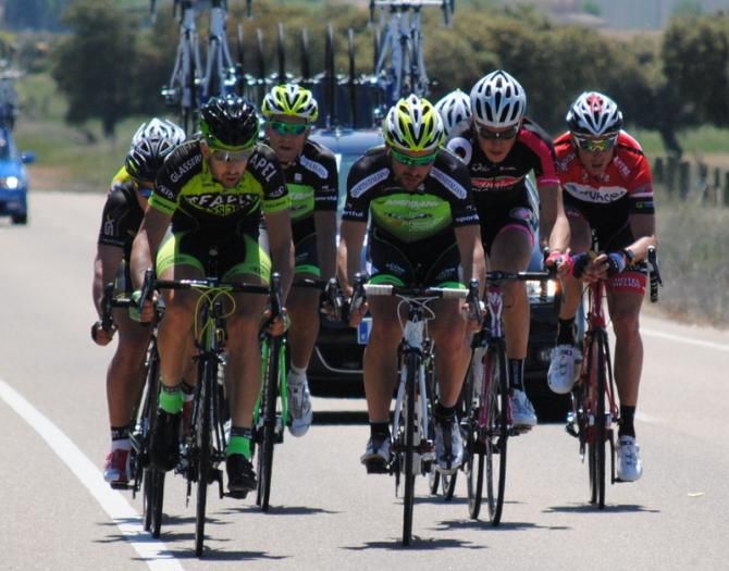 Breakaway of the day. Left to right: Diego Rubio (Efapel), Matteo Gozzi and Matteo Belli (both Nankang-Fondriest), Gianluca Leonardi (Area Zero) and Juan Jos&eacute; Oroz (Burgos BH). Also in the group were Bernardo Suaza (4-72 Colombia), Matteo Busato (MG Kvis) and Martin Reinert (Team Stuttgart), who later lost contact and didn't finish the race.
