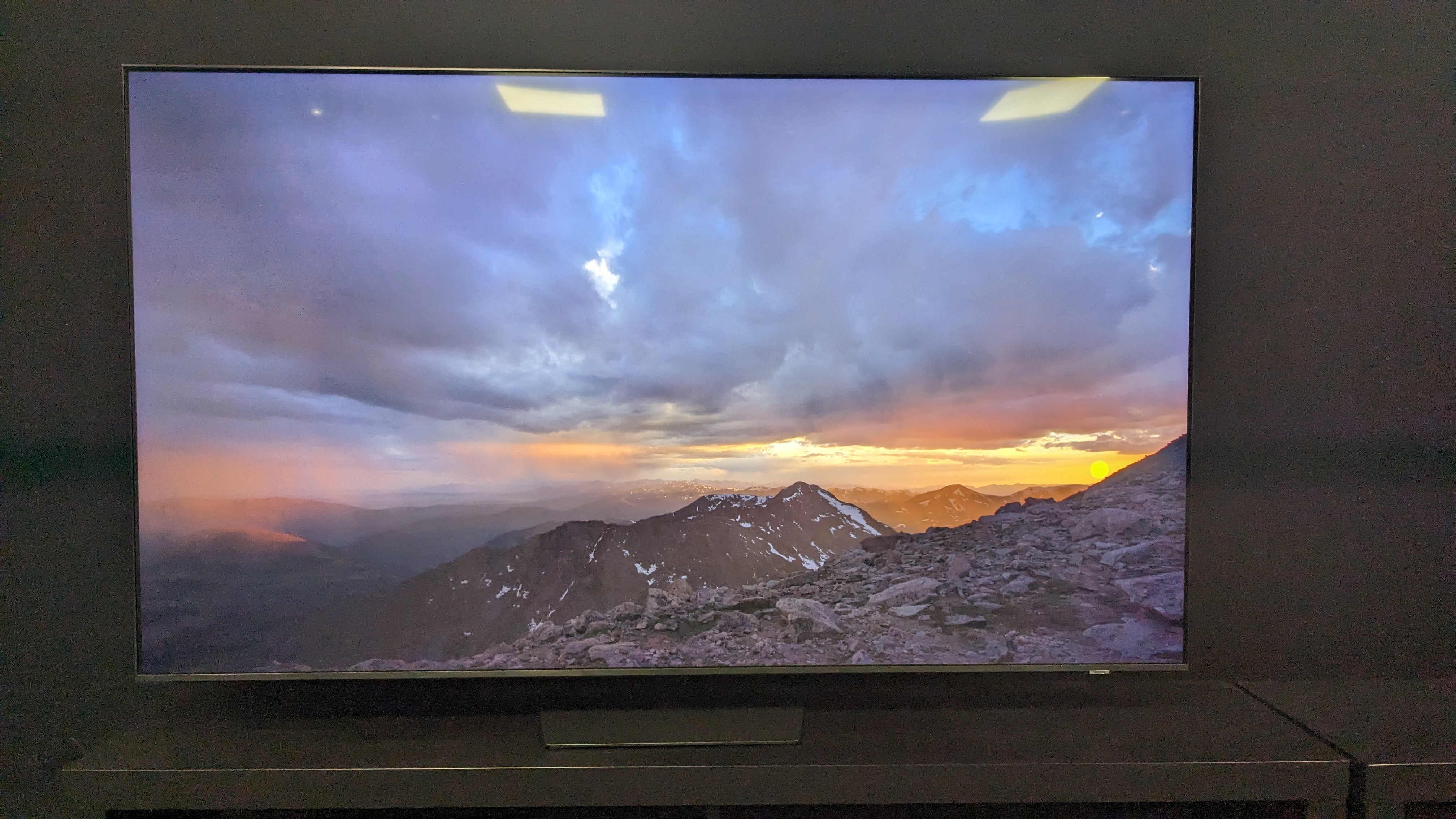 Samsung QN85D with mountains on screen