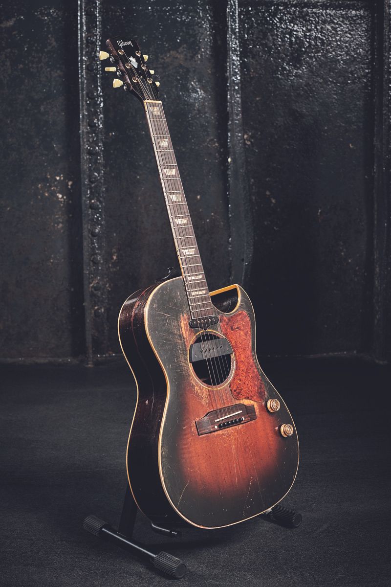 "Gibson made the CF-100[E]s in the 50s. It&rsquo;s the same neck as a Gold Top &ndash; that&rsquo;s why I got into them&rdquo;