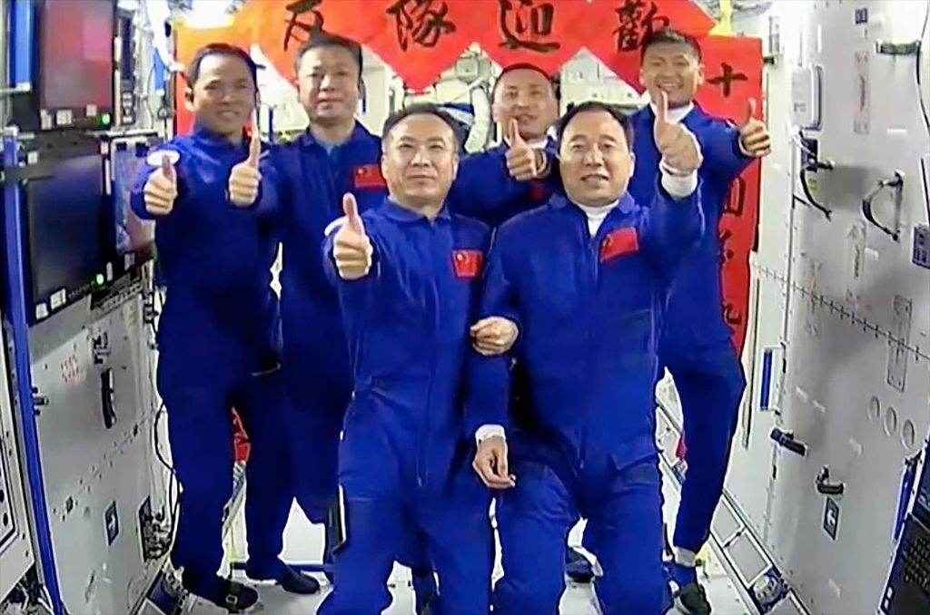 Record-high 17 people are in Earth orbit at the same time right now | Space