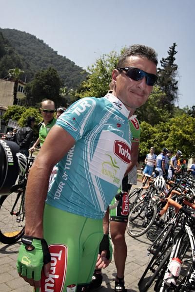 Race leader Iva&iuml;lo Gabrovski (Konya Torku Seker Spor) awaits the start of stage 4.