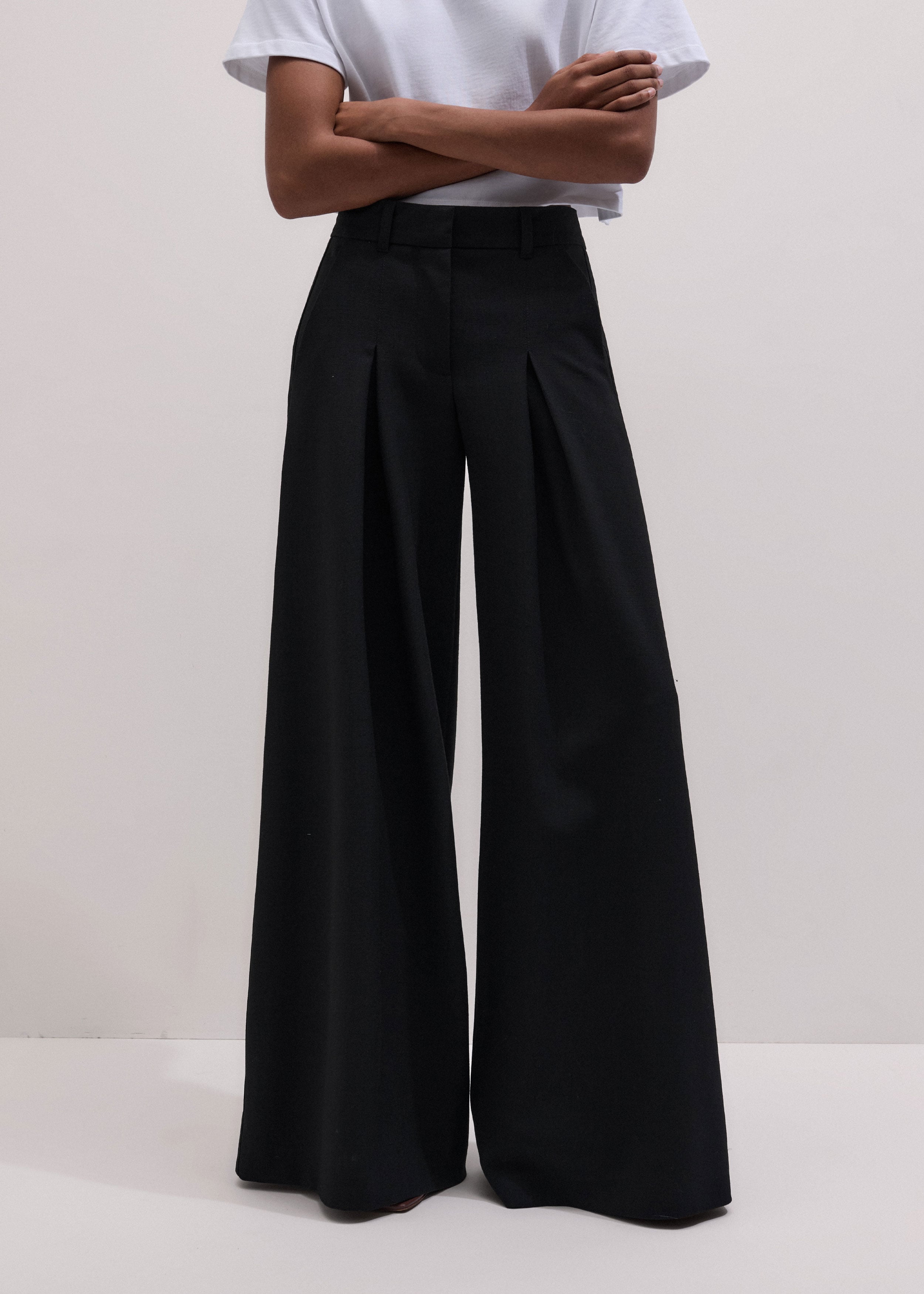 Very Wide-Leg Trouser