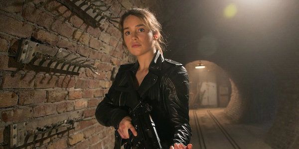 Emilia Clarke Was 'Relieved' Terminator Genisys Failed At the Box ...