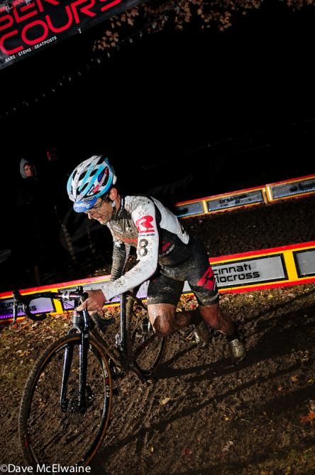 Justine Lindine (Redline) getting ready to mount his machine