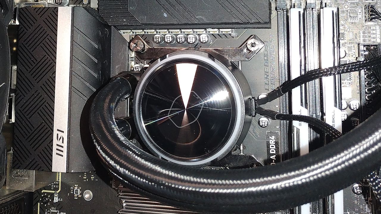 Cooler Master PL240 Flux