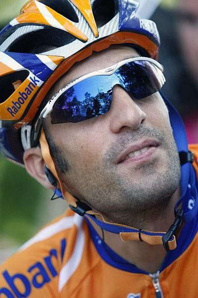 Juan Antonio Flecha (Rabobank) gazes skyward