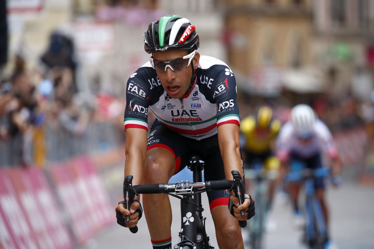 Fabio Aru moves up on GC but concedes more time to the podium contenders
