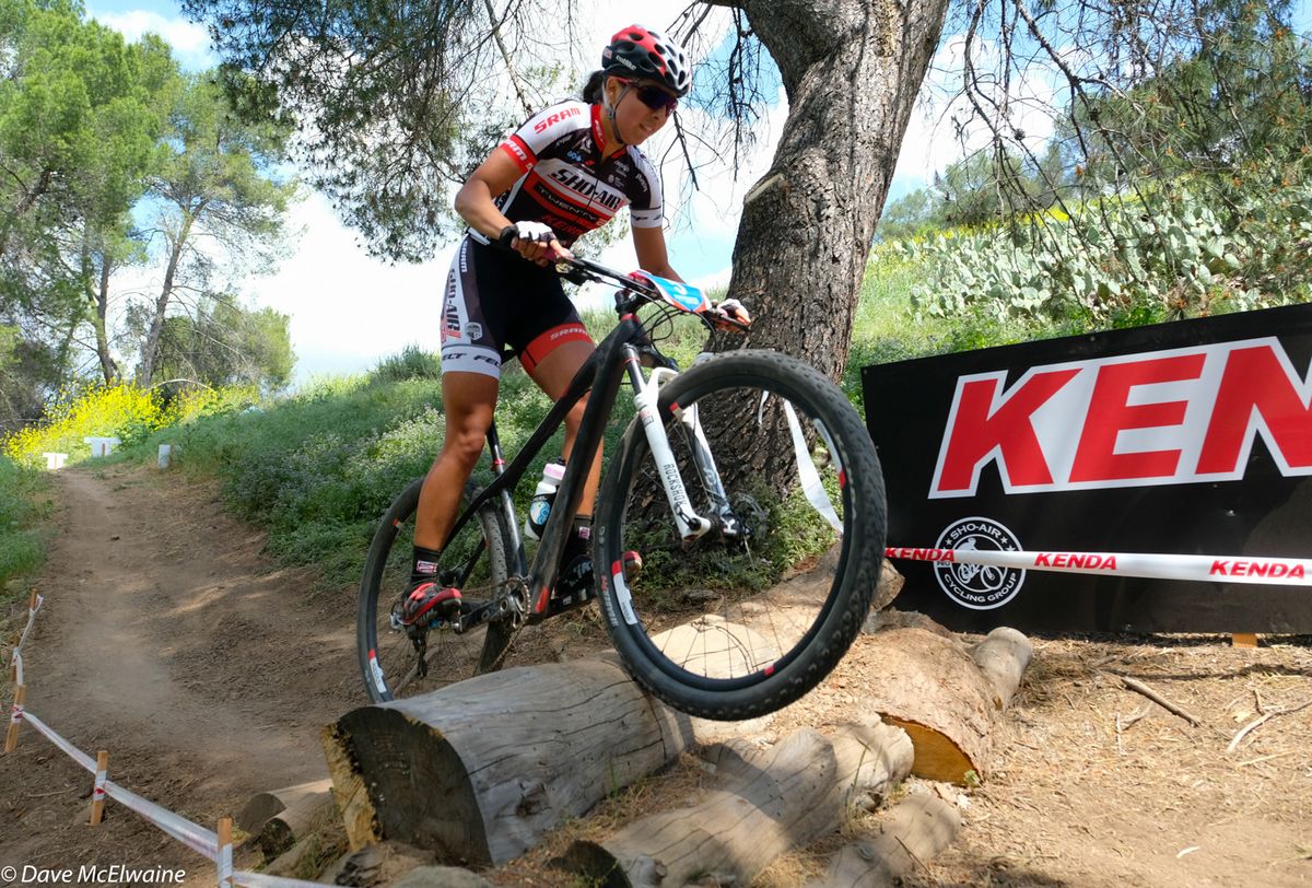 Shana Oiwkess (Sho-Air) riding well mid-race