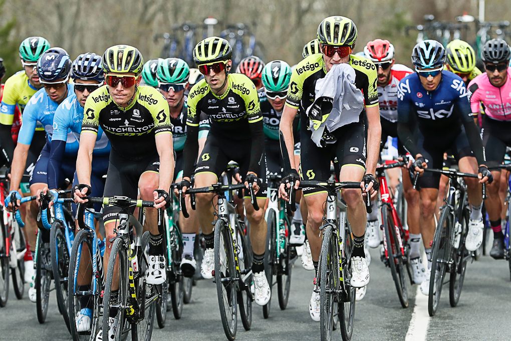 Mitchelton-Scott at the head of affairs at Pais vasco