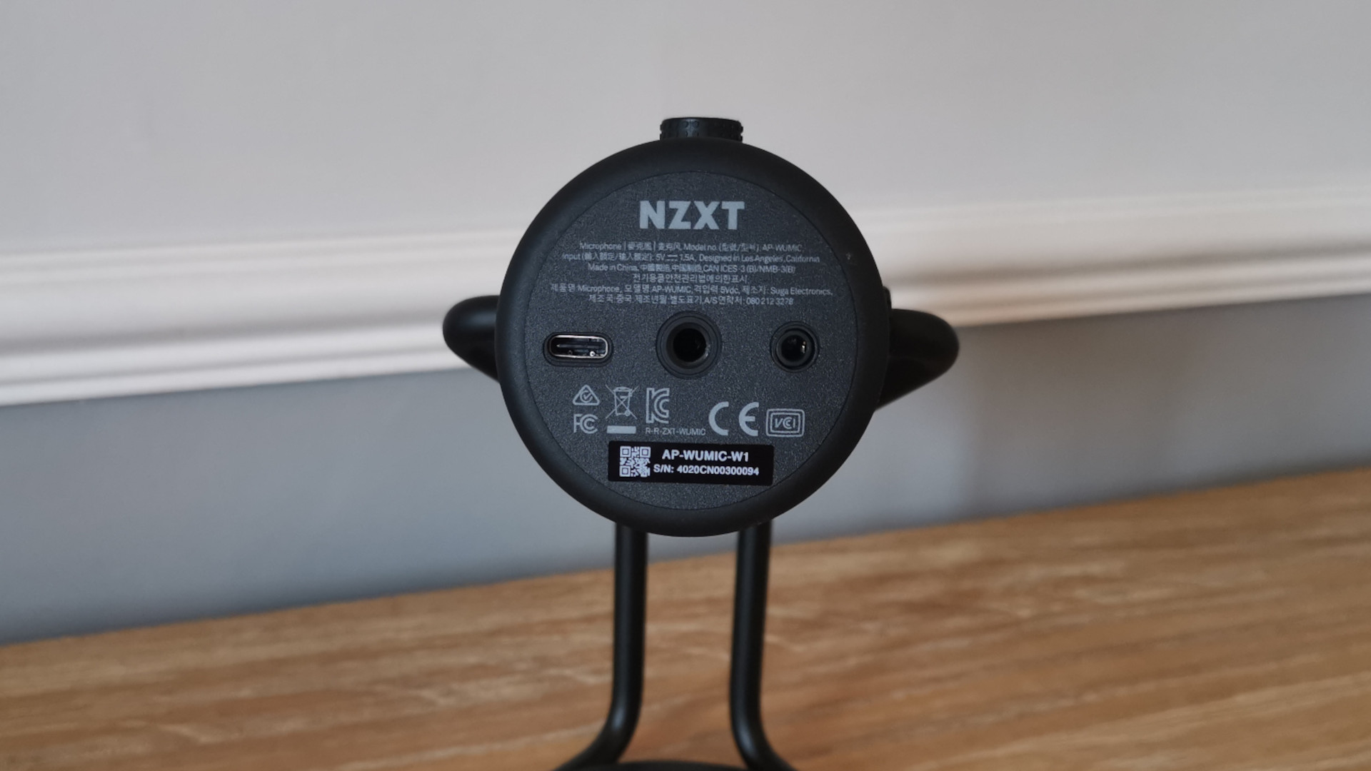 The underside of the NZXT Capsule