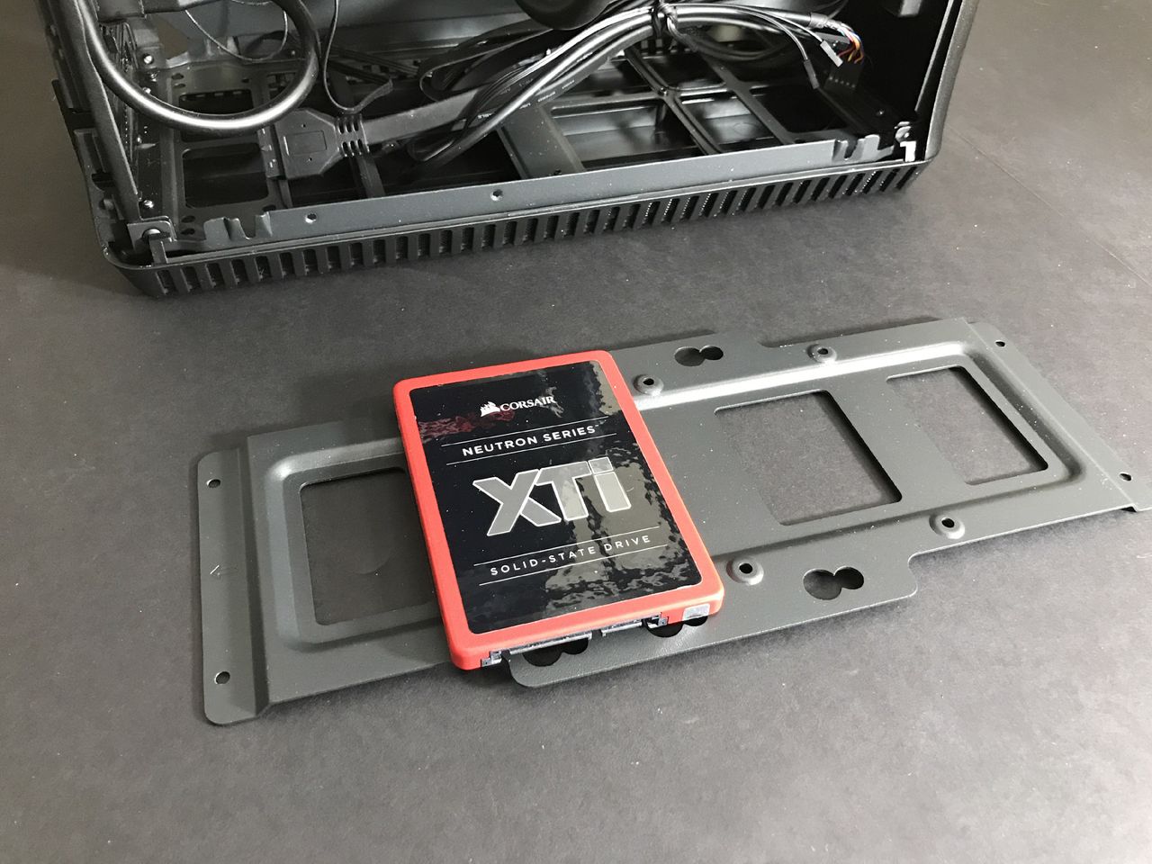 Fractal Design Era supports two 3.5-inch / four 2.5-inch drives.