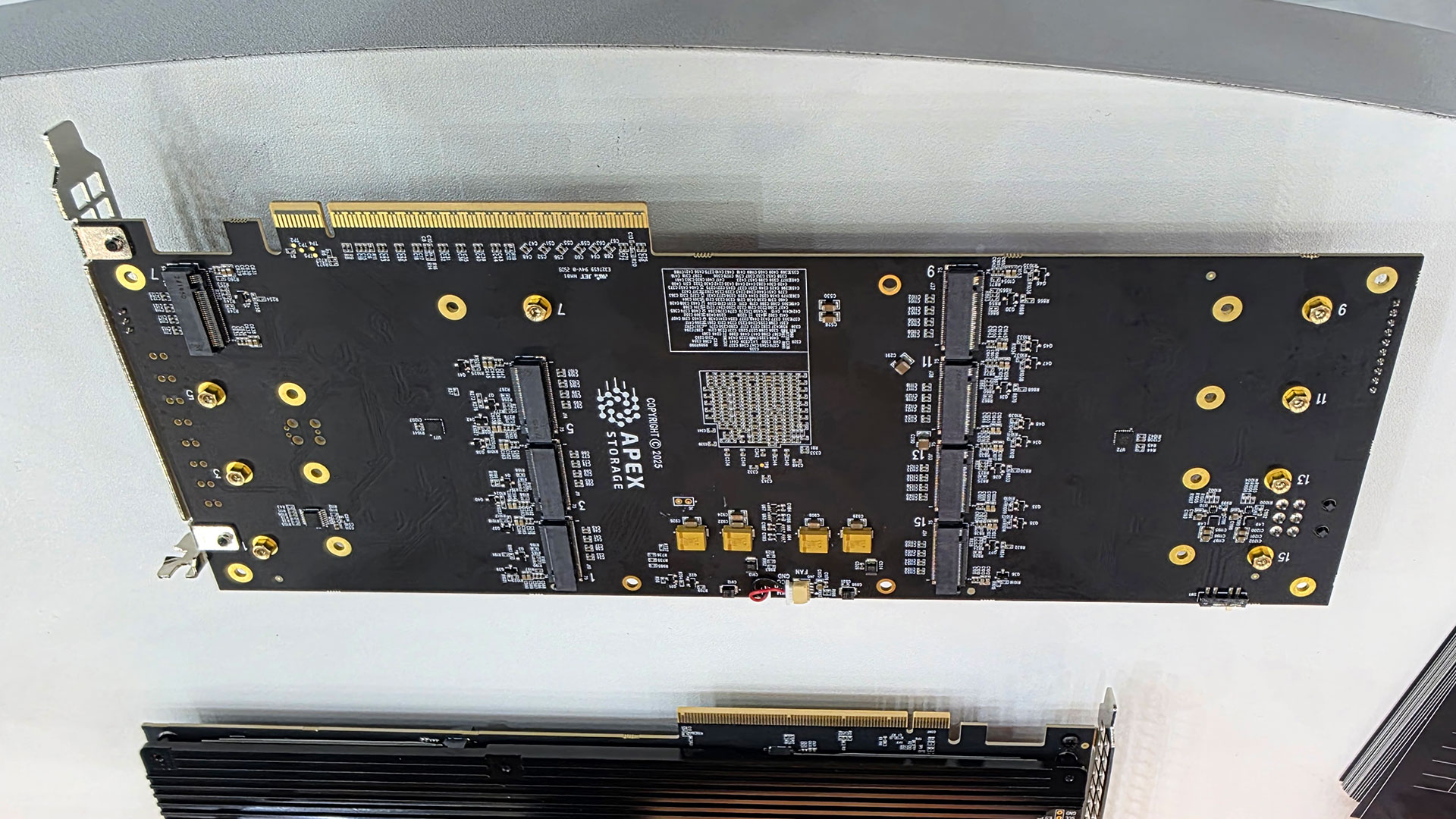 Phison's 113.6 GB/s Apex RAID demo at Computex