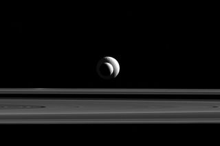 Saturn moons align