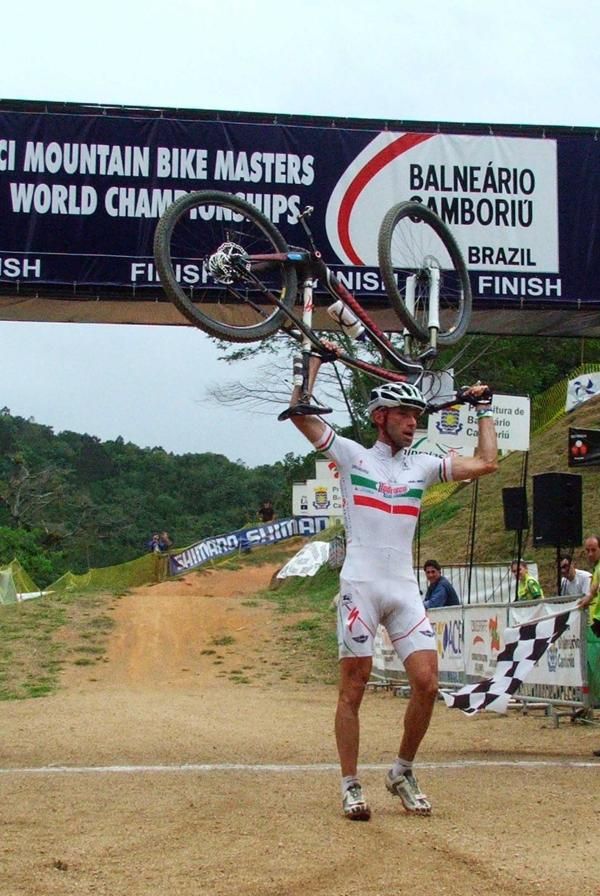 Carlo Manfredi Zaglio (Italy) wins the 40-44 race