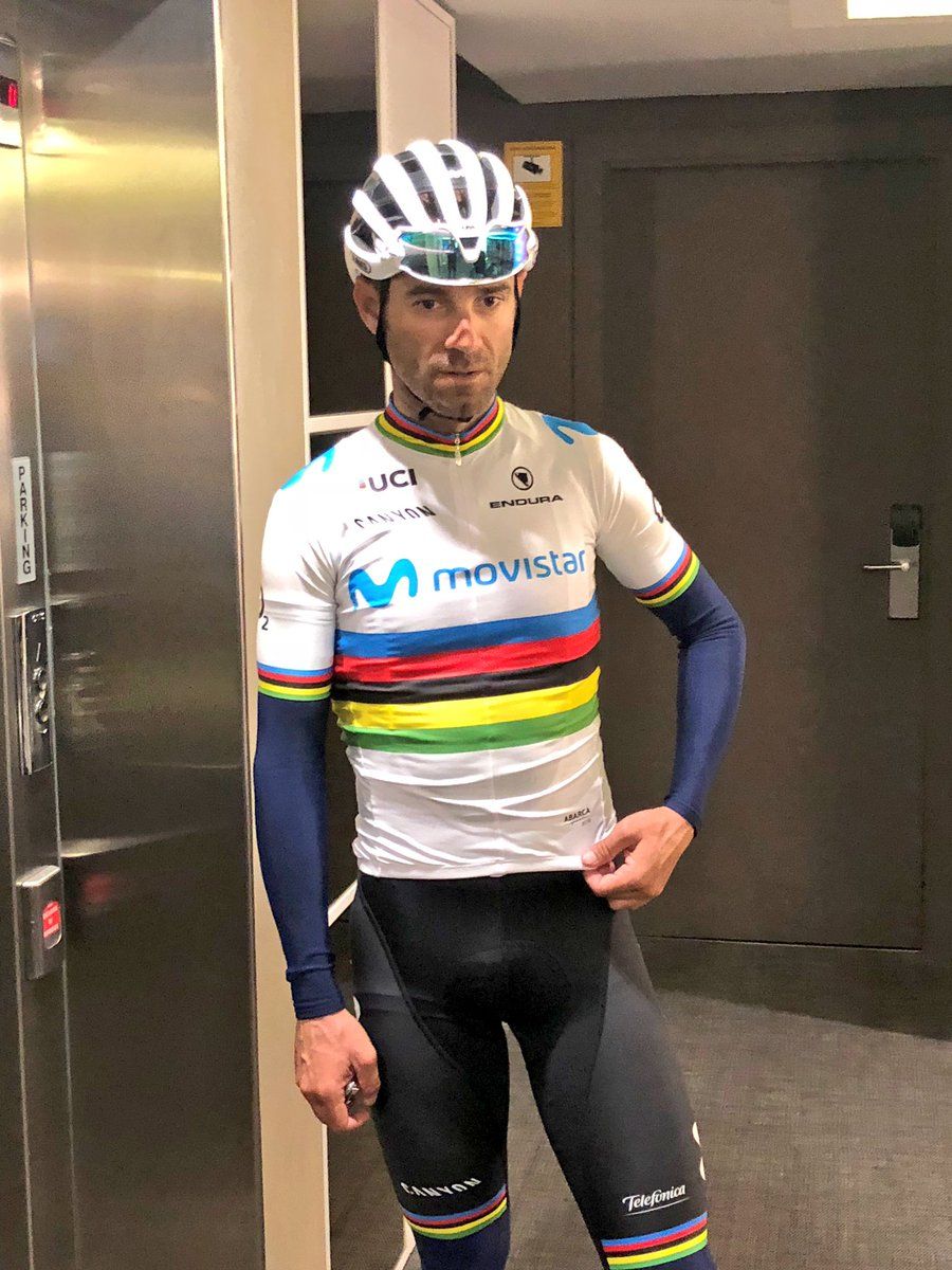 Alejandro Valverde show's off his world champion's kit