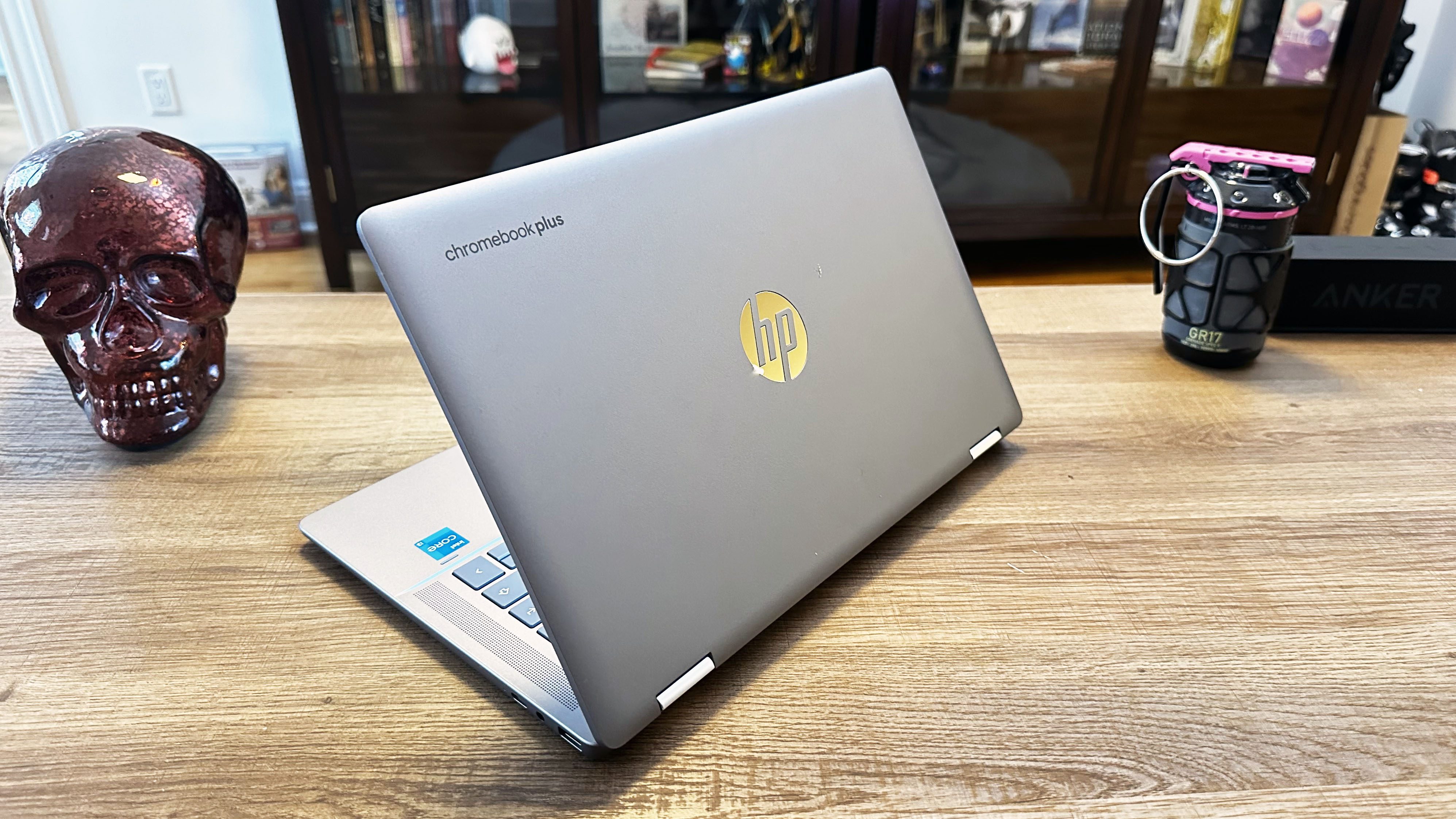 HP Chromebook Plus x360 (2024): разочаровывающий ноутбук среднего уровня