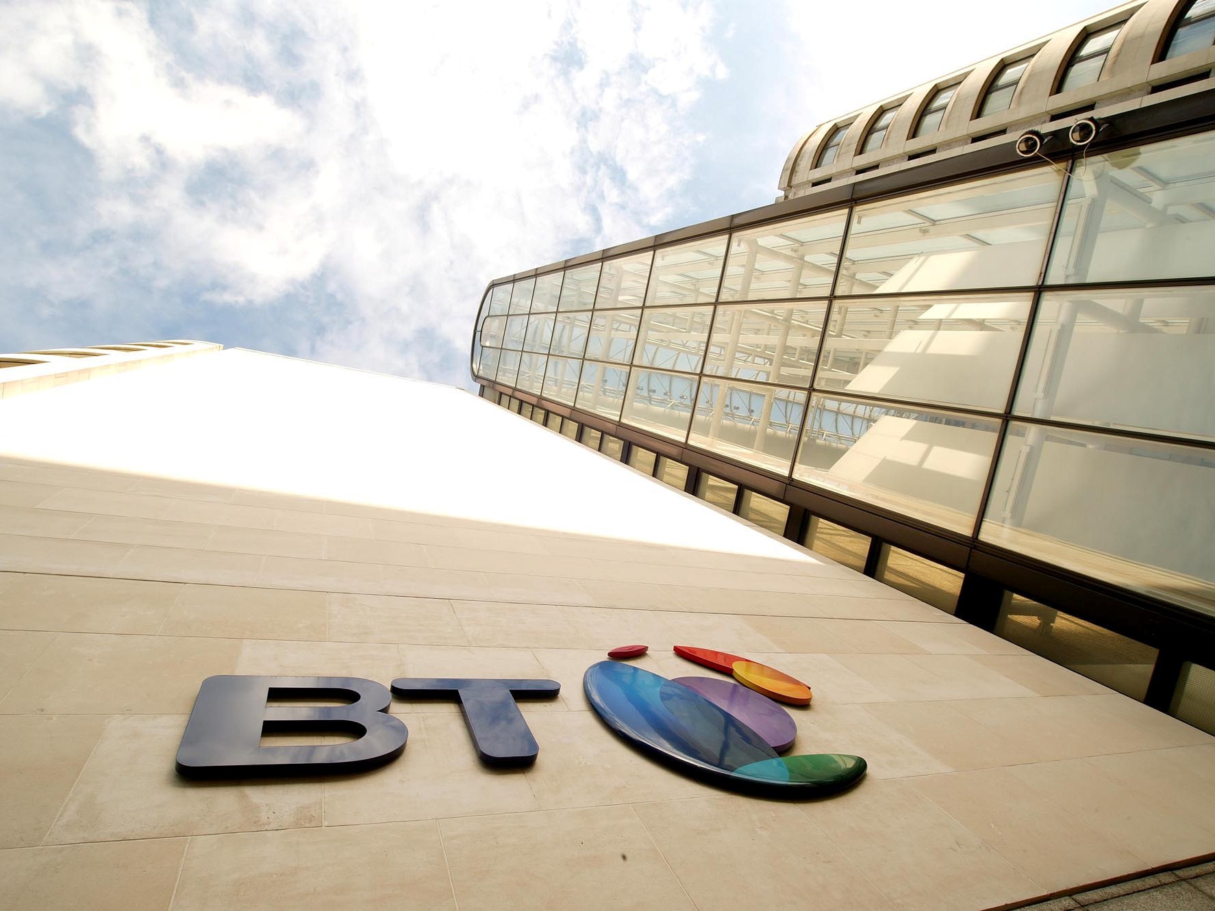 BT launches patent case against Google