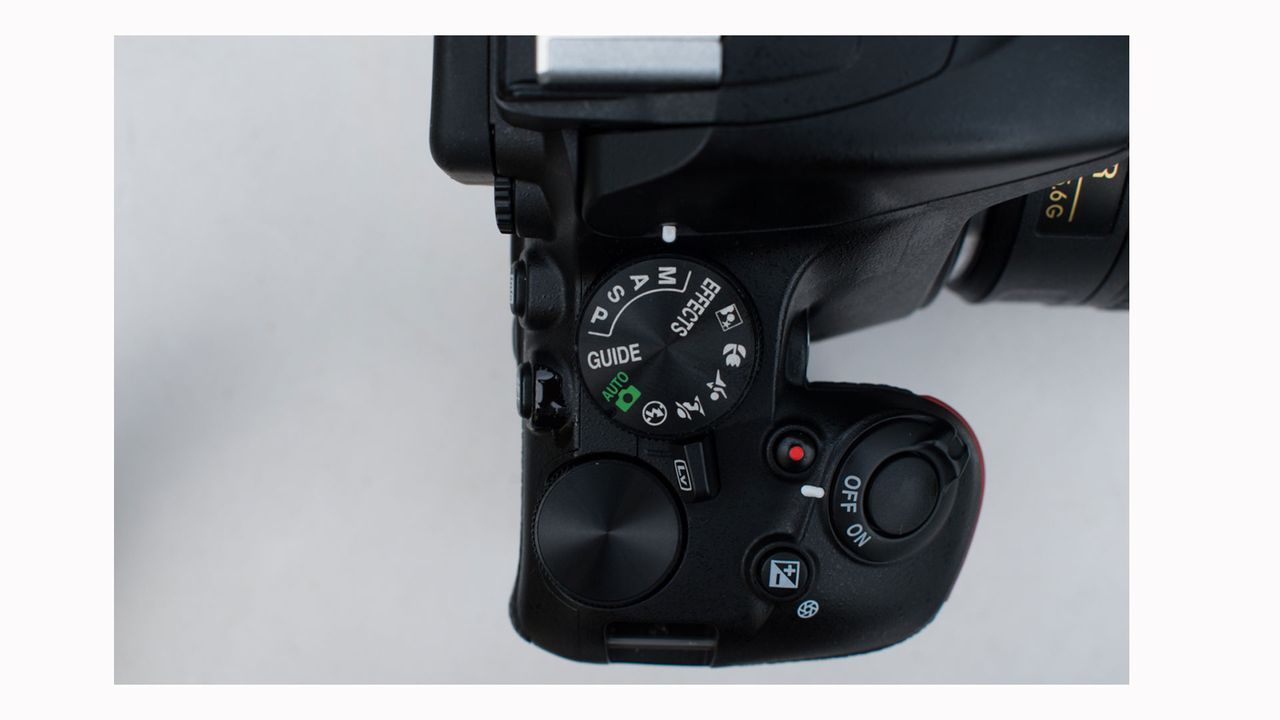 Image shows a top view of the Nikon 3500.