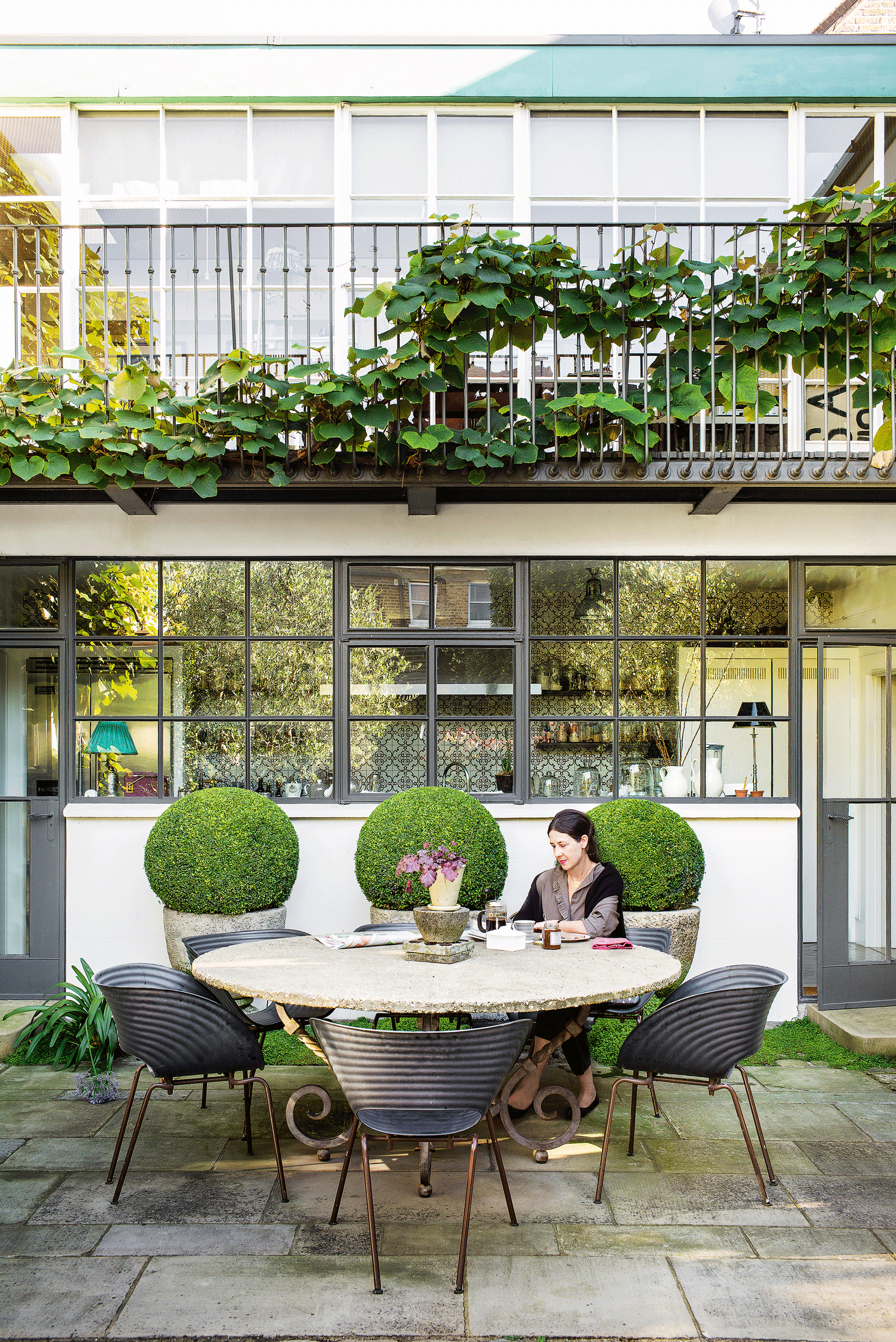 courtyard garden with bistro table