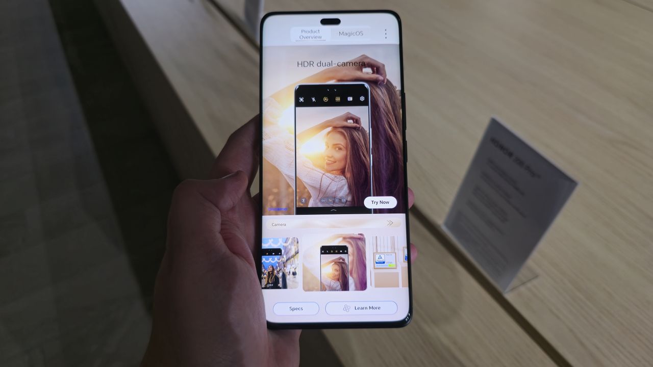 Honor 200 series event in Paris