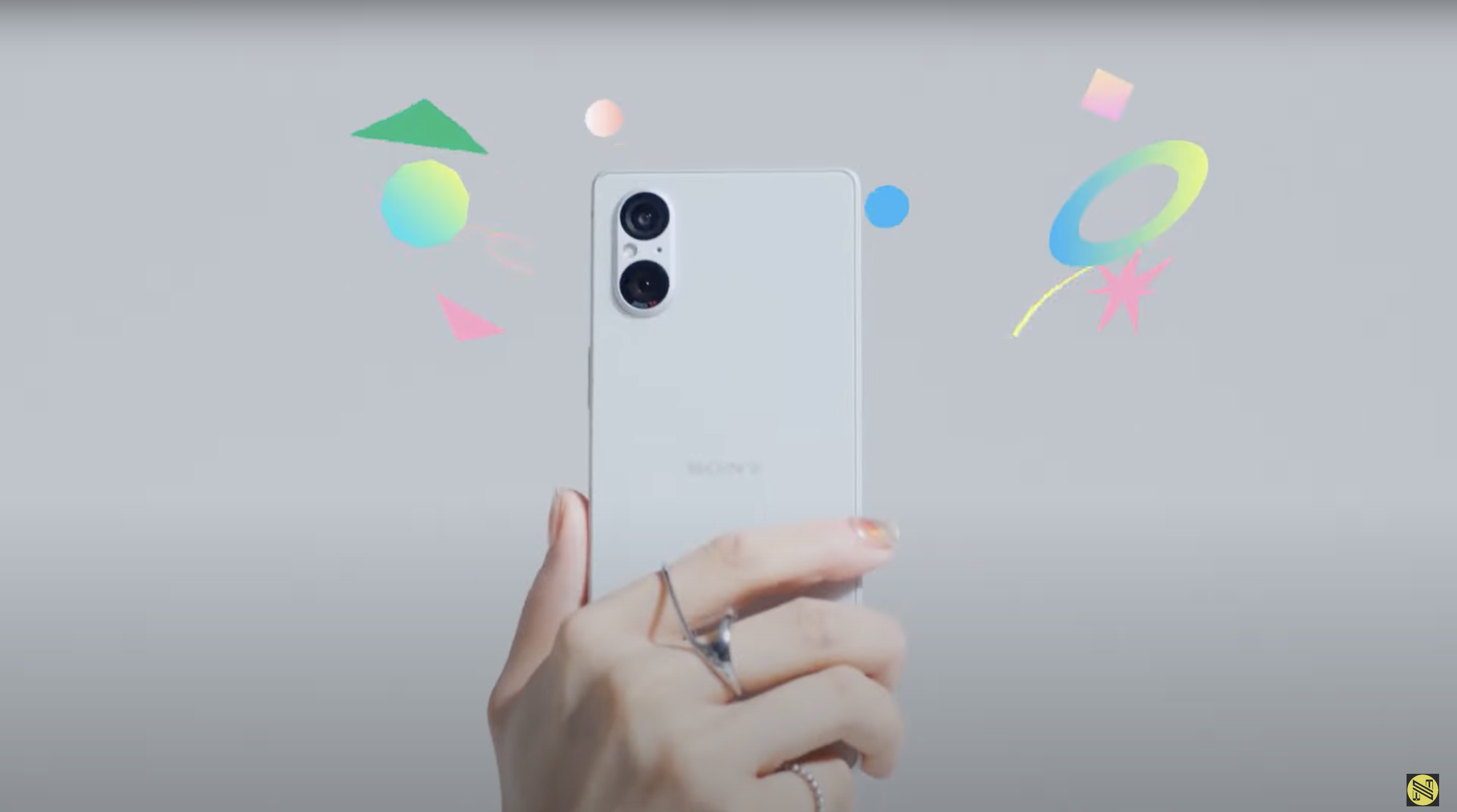 Is Sony regressing? Leaked video of the Sony Xperia 5 V reveals a missing  camera