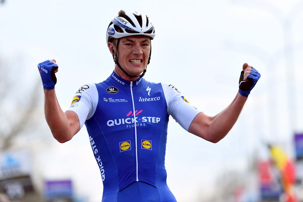 Yves Lampaert wins Dwars door Vlaanderen
