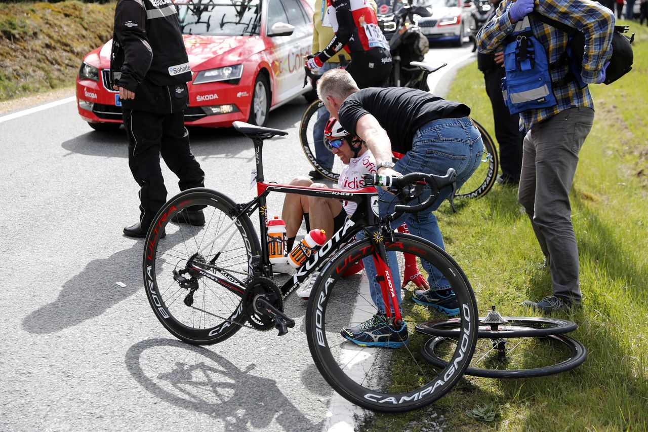 Nicolas Edet (Cofidis) on the ground