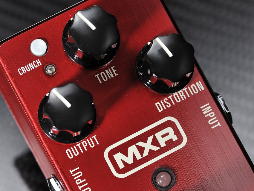 The M78's Crunch switch effectively provides two voices.
