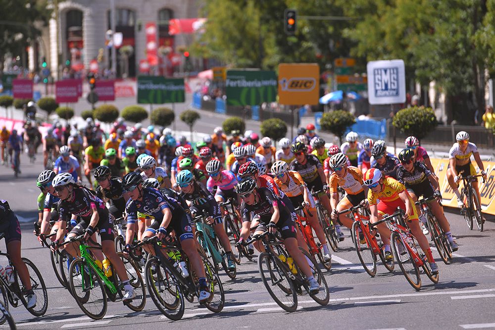 The women's peloton in Madrid