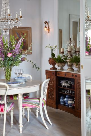 Traditional dining room with antique furniture from Lesley Blackford Antiques