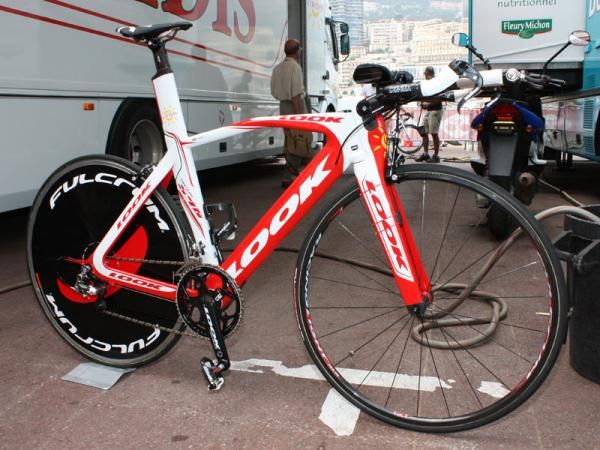 The Cofidis team is using Look's new 596 model for time trials.