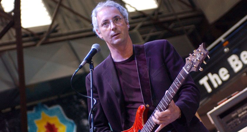 Paul Reed Smith performs live at 2004's Crossroads Festival.
