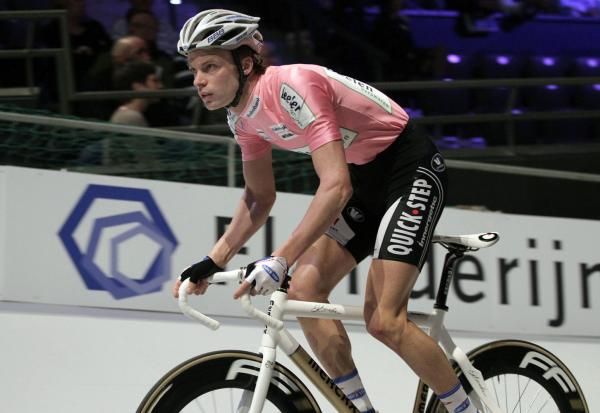 Iljo Keisse looks pretty in pink
