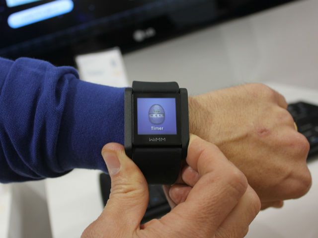 smartwatch front camera
