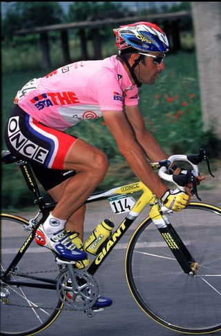 Laurent Jalabert leading the 1999 Giro d'Italia