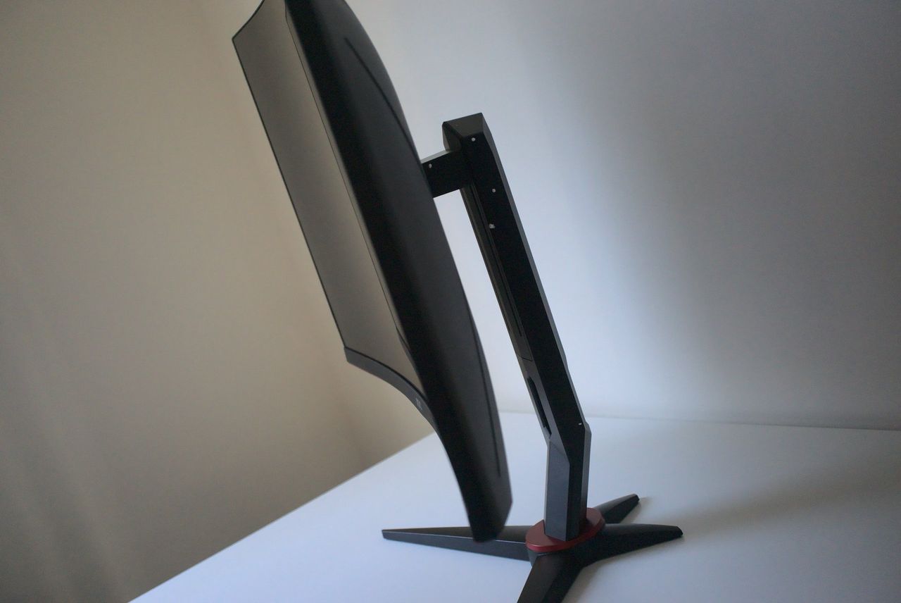AOC C27G2ZU