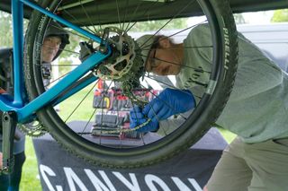'Mechanics dread excitement' &ndash; Meet the people who navigate pit-stop chaos to keep the pros rolling at Unbound Gravel