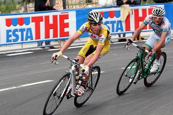Riccardo Ricc&ograve; (Saunier Duval-Scott) leads Danilo Di Luca