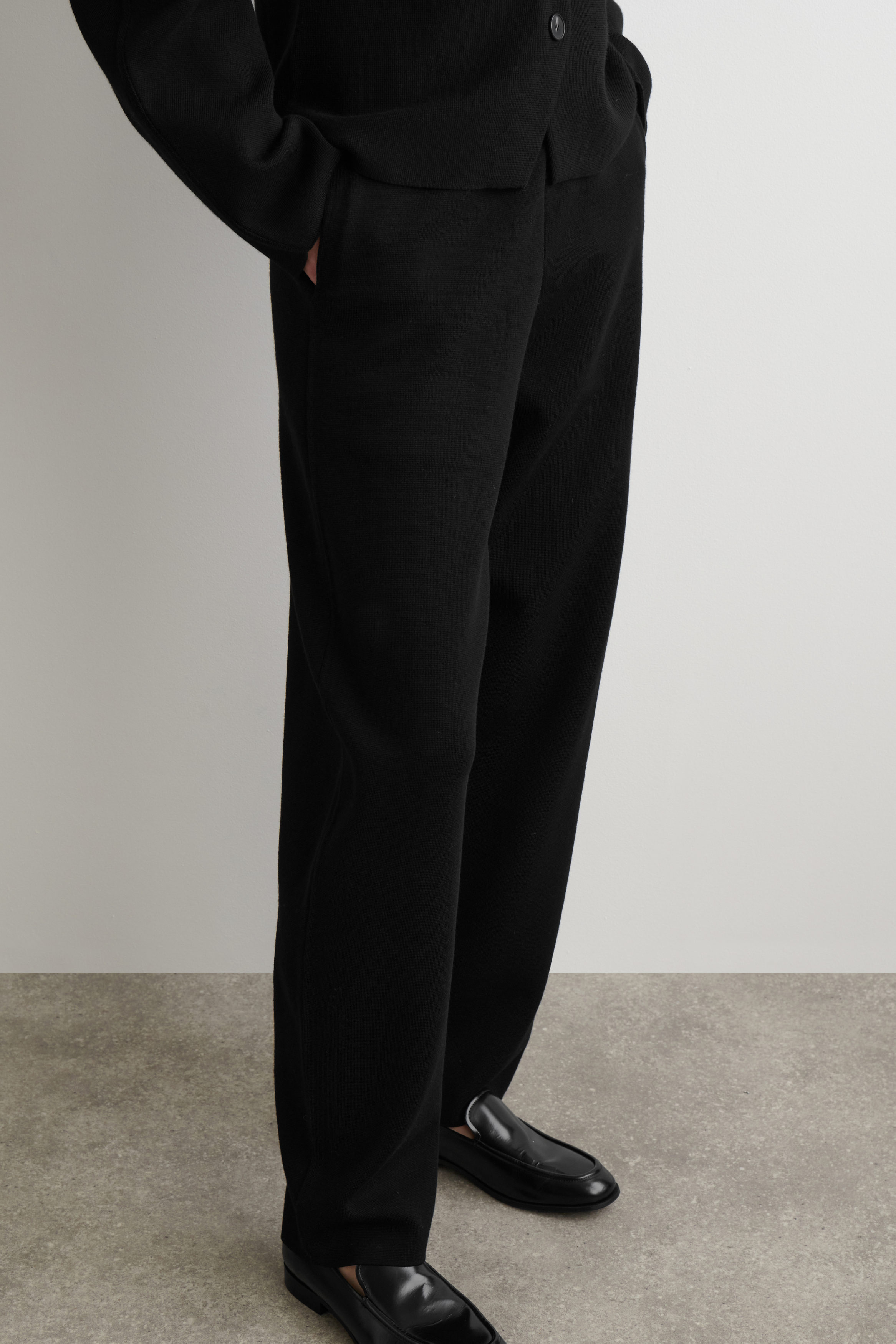 Knitted Wool Barrel-Leg Trousers